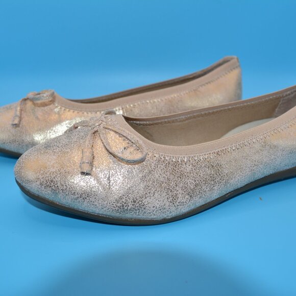 Girls Ballet Flats Dress Shoes Gold Sz 2.5 Hush Puppies Easter - Picture 2 of 5